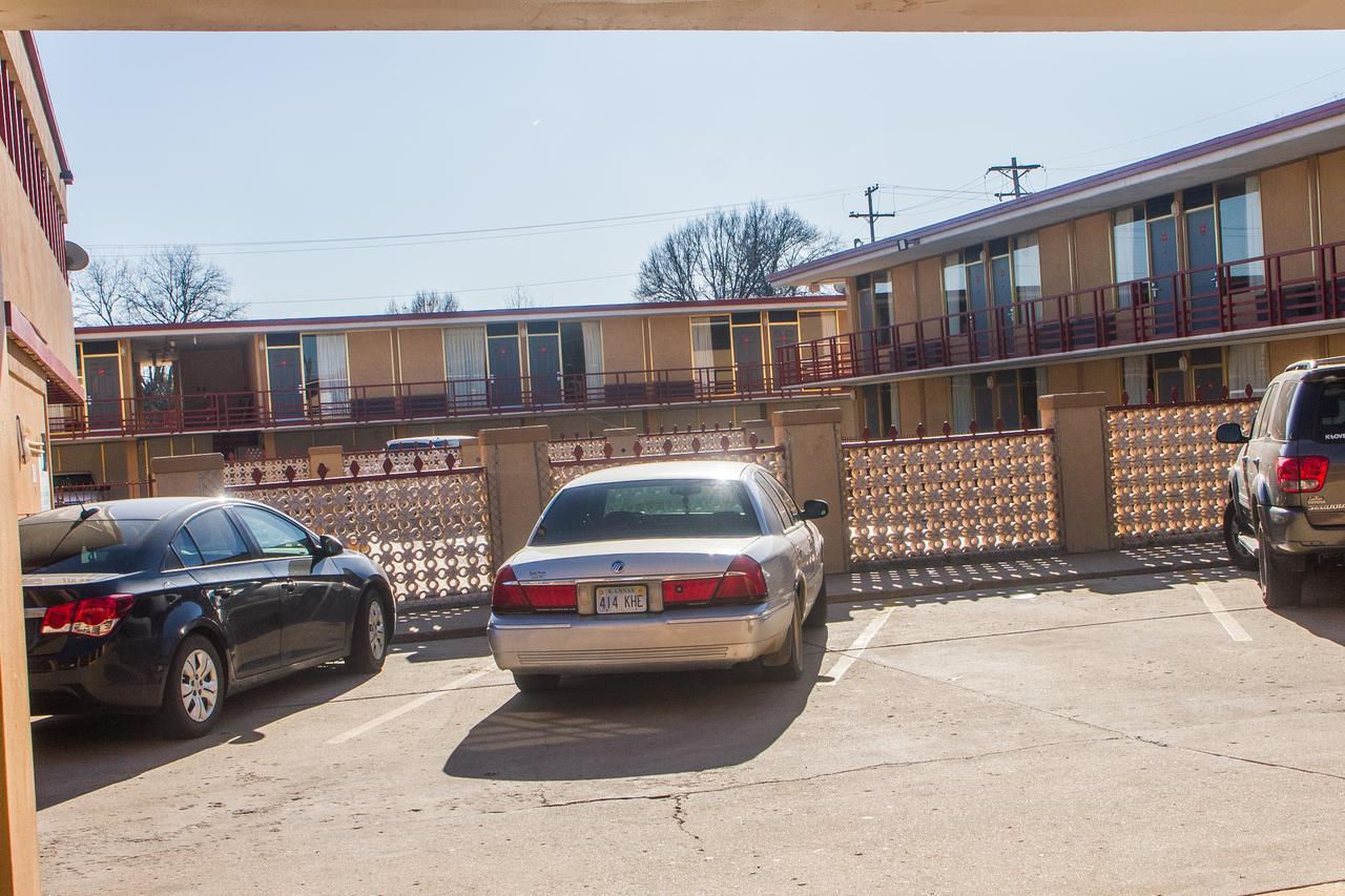 Executive Inn Ponca City Exterior foto